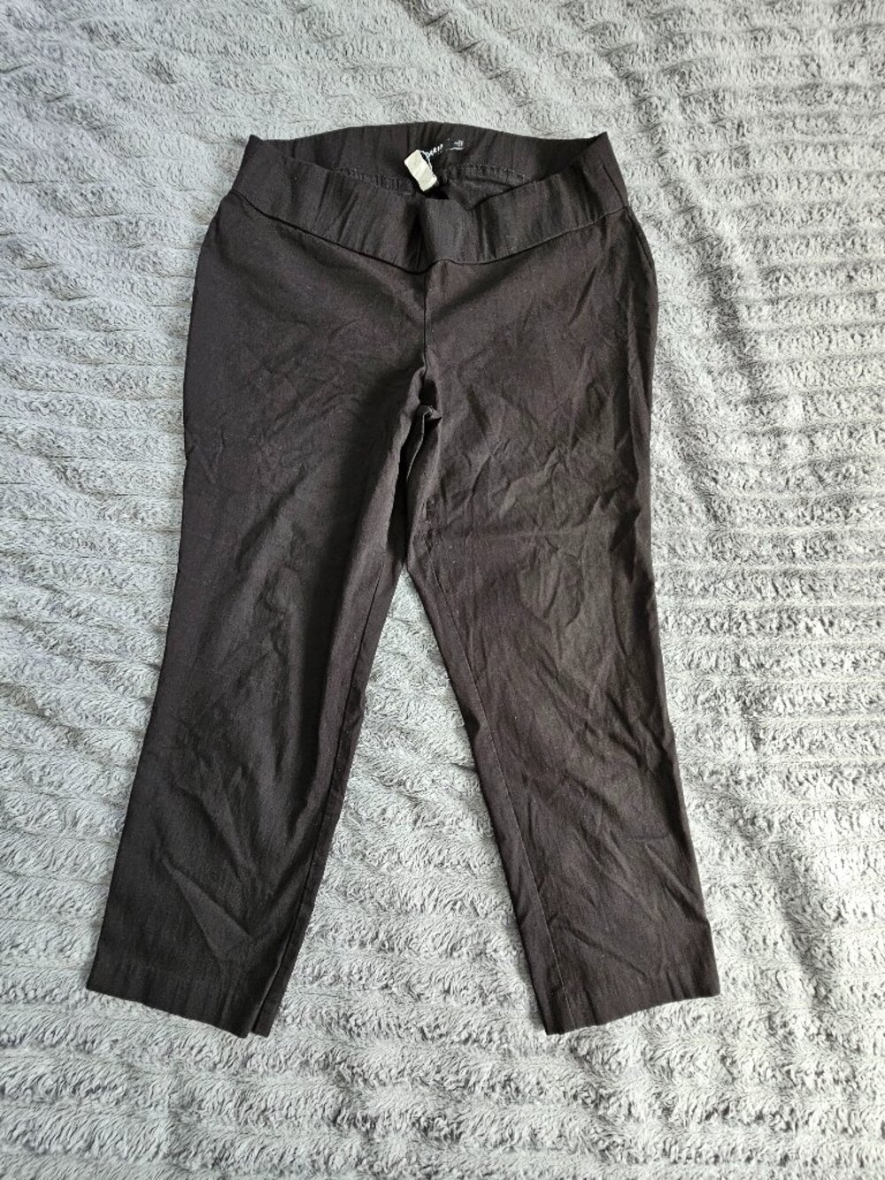 Torrid Black Pull-On Dress Pants Cropped Ankle Length Size 2